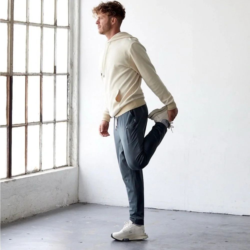 NWT FEAT Men's Roam Joggers - Limited Edition Color: GRAY SIZE LARGE $88.00